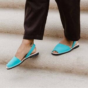 PONS Classic Flat Sandals in Turquoise